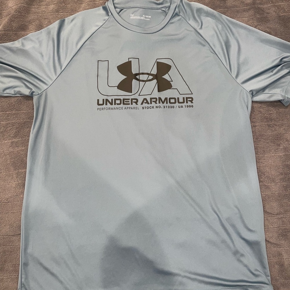 Under armor tee